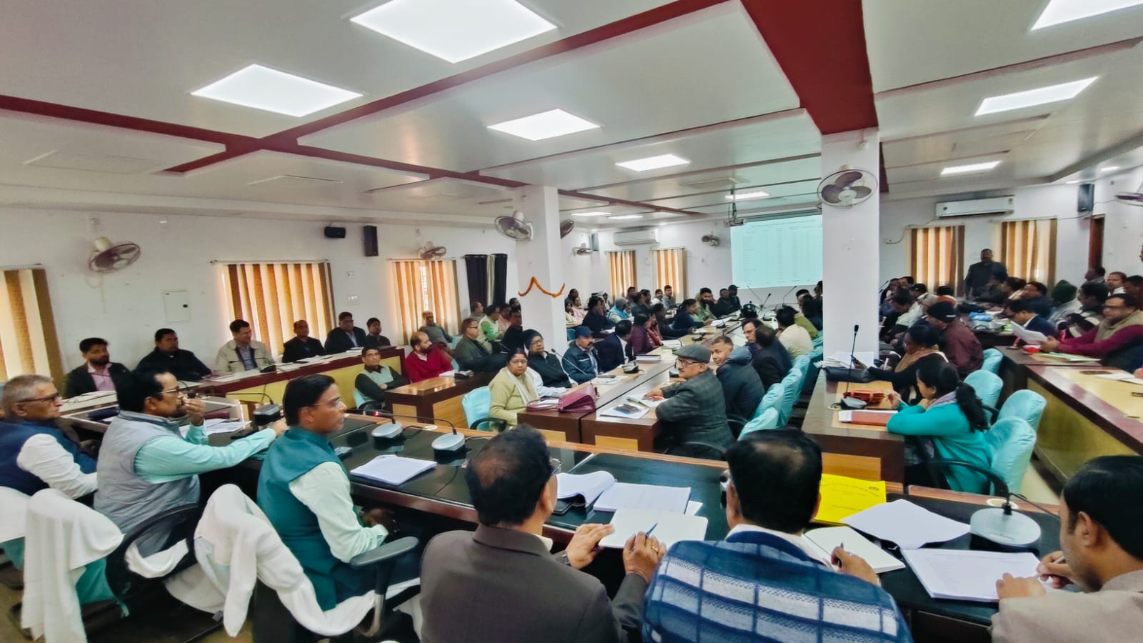 Darbhanga : दरभंगा में स्वास्थ्य सेवाओं पर डीएम सख्त